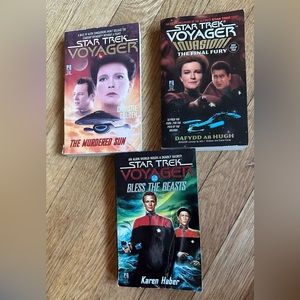 Star Trek Voyager books x 3 Preloved but good condition